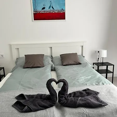 Pelso D'oro Apartmanhaz Διαμέρισμα Balatonföldvár
